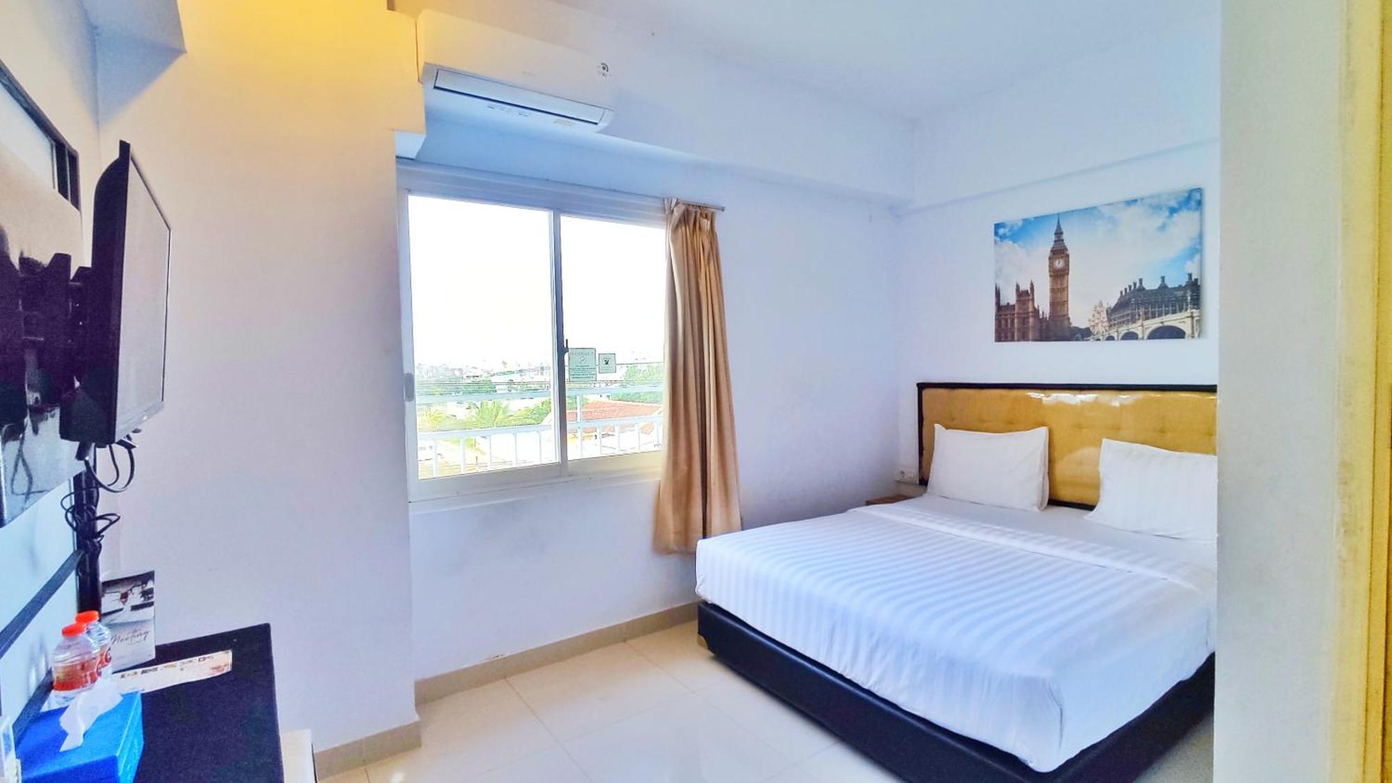 Votel Hotel Charis Tuban Tuban  Ngoại thất bức ảnh