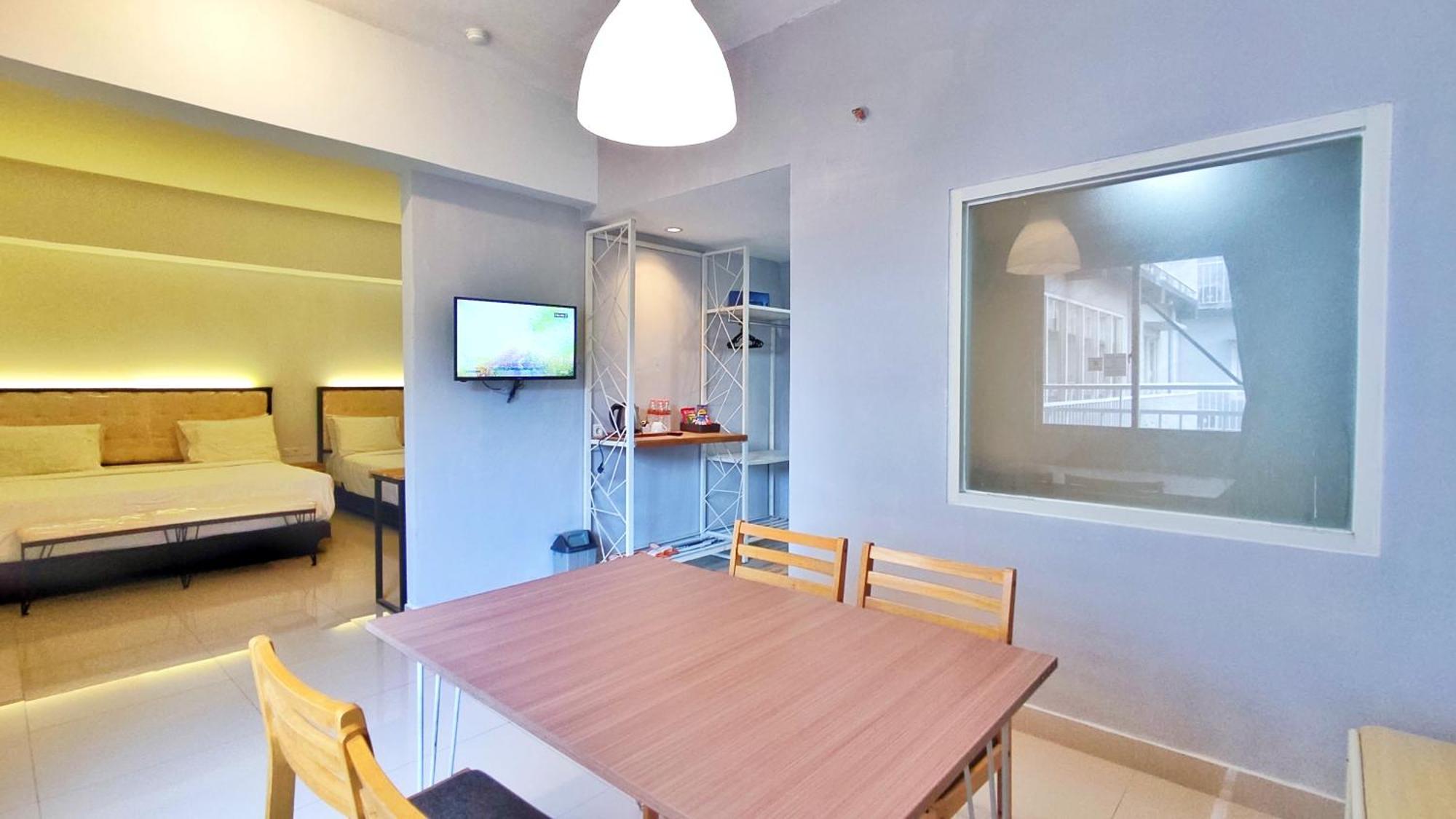 Votel Hotel Charis Tuban Tuban  Ngoại thất bức ảnh