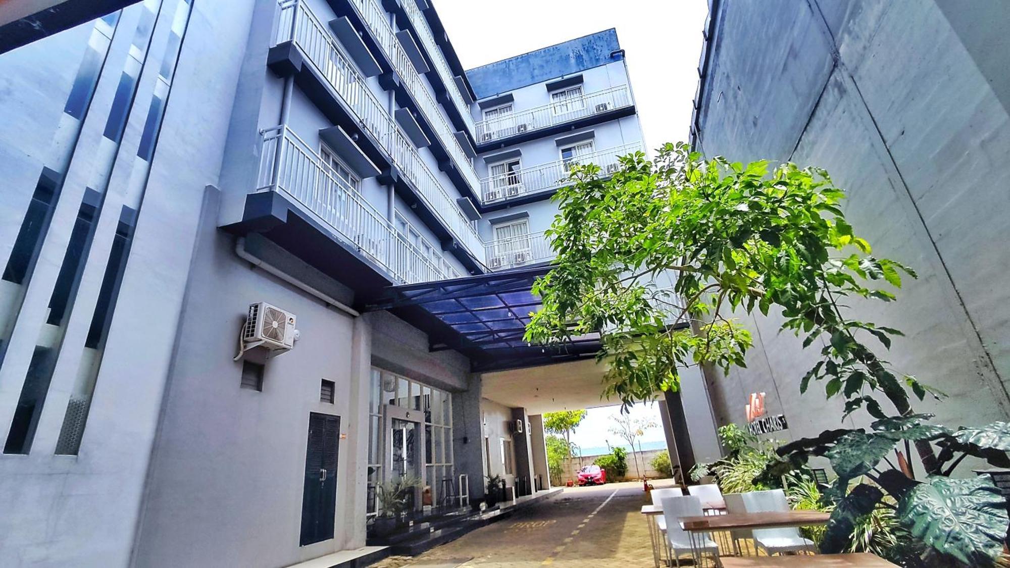 Votel Hotel Charis Tuban Tuban  Ngoại thất bức ảnh