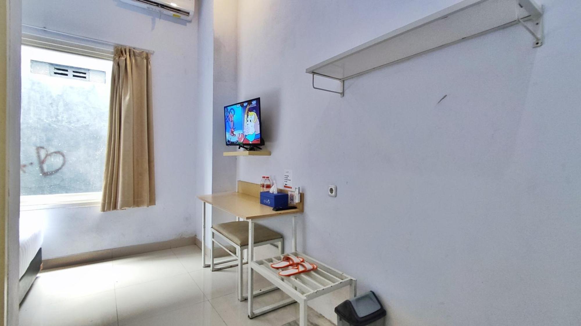 Votel Hotel Charis Tuban Tuban  Ngoại thất bức ảnh
