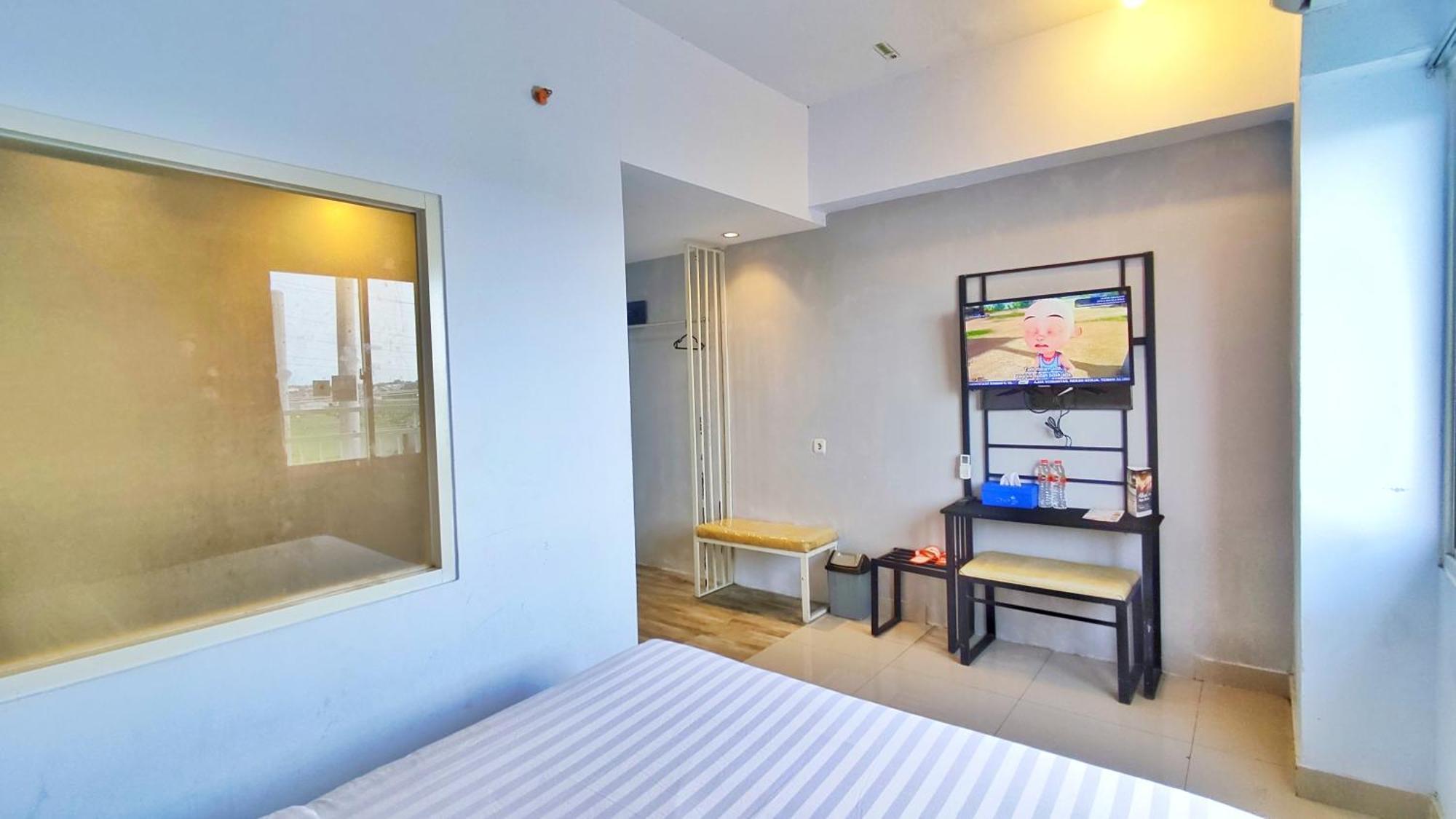 Votel Hotel Charis Tuban Tuban  Ngoại thất bức ảnh