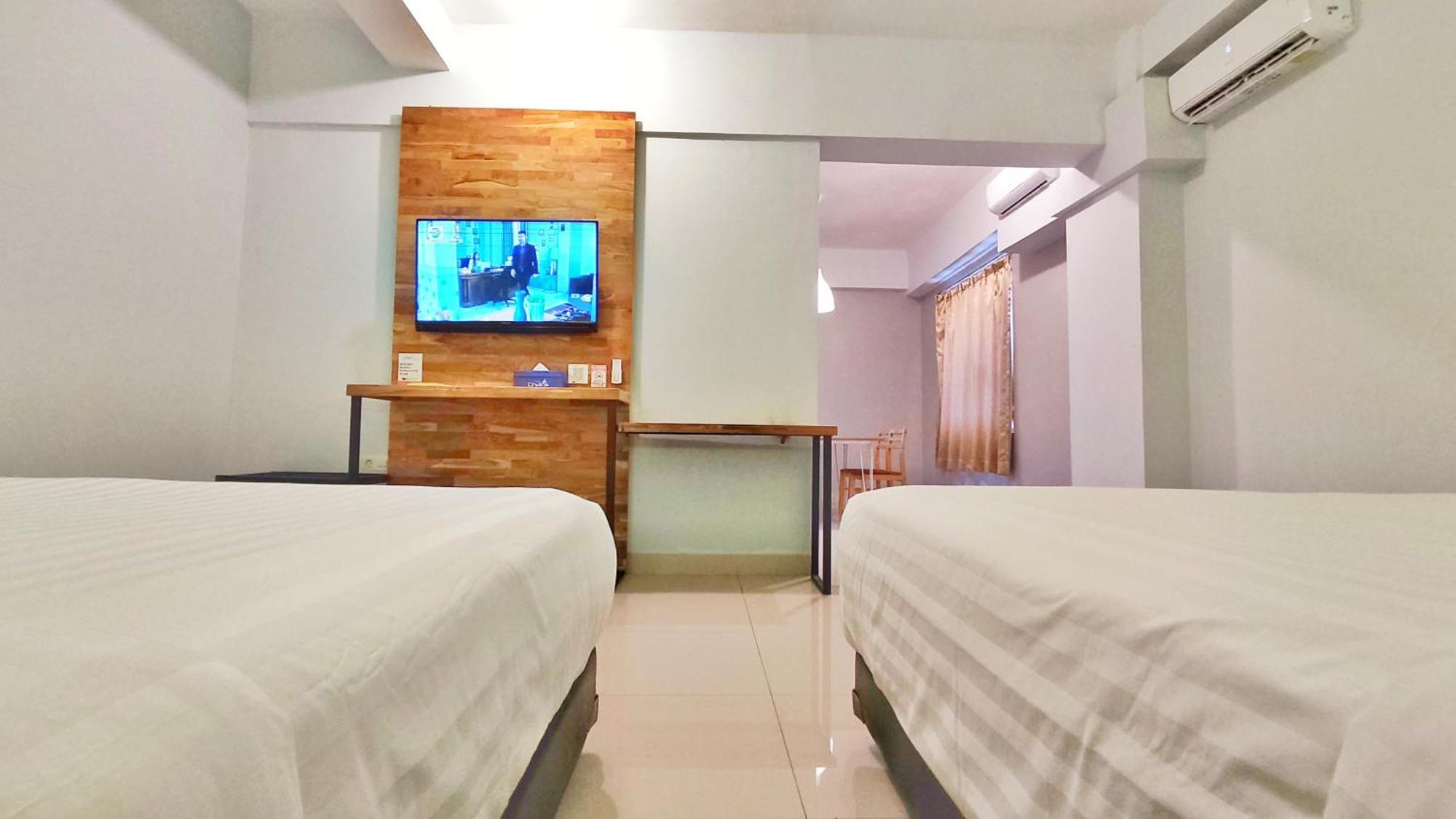 Votel Hotel Charis Tuban Tuban  Ngoại thất bức ảnh