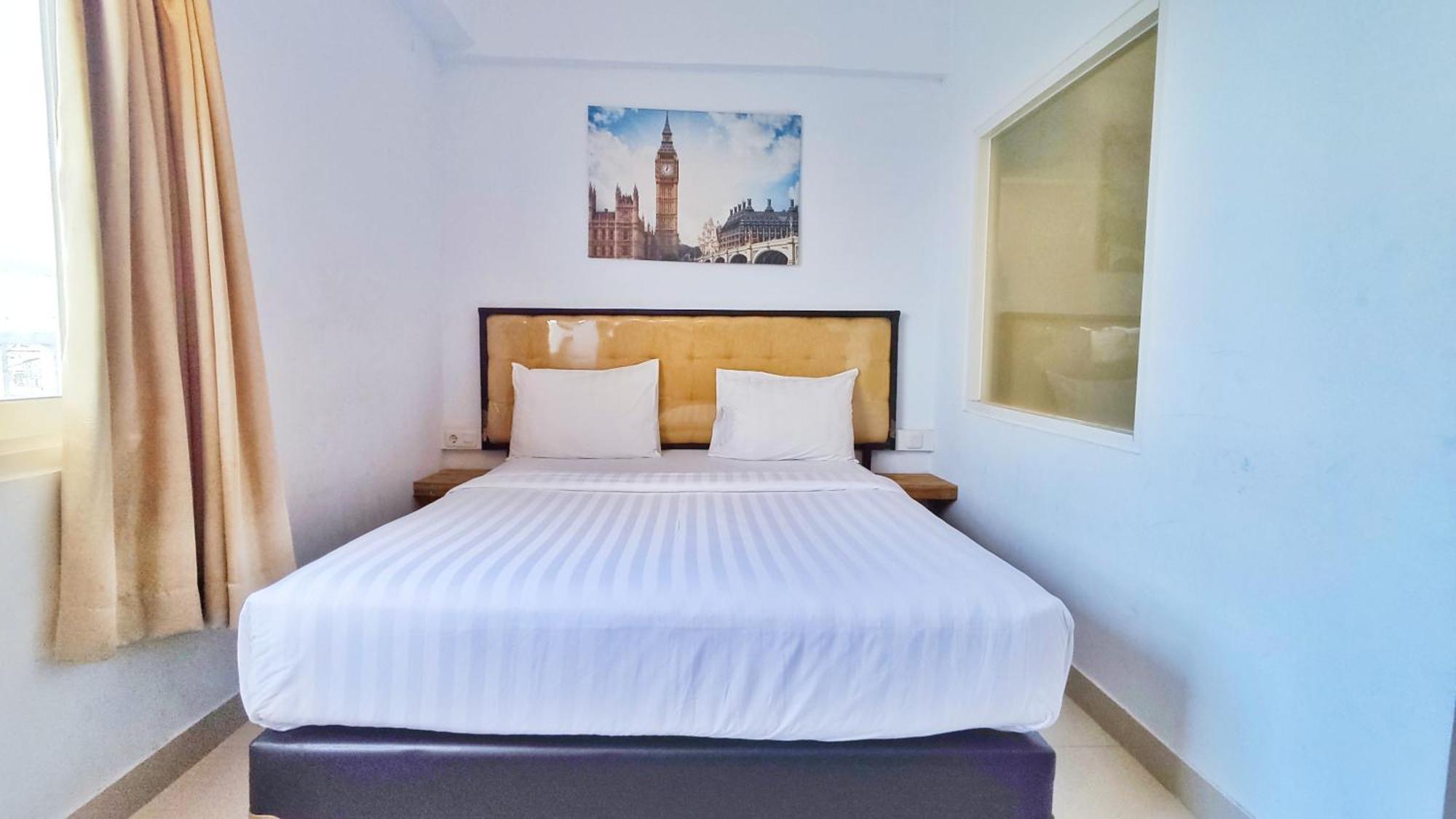 Votel Hotel Charis Tuban Tuban  Ngoại thất bức ảnh