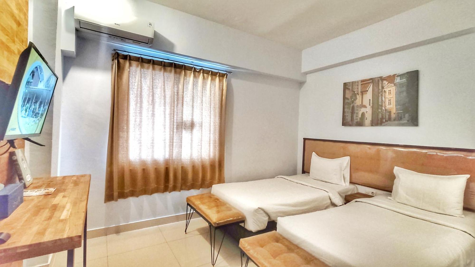 Votel Hotel Charis Tuban Tuban  Ngoại thất bức ảnh